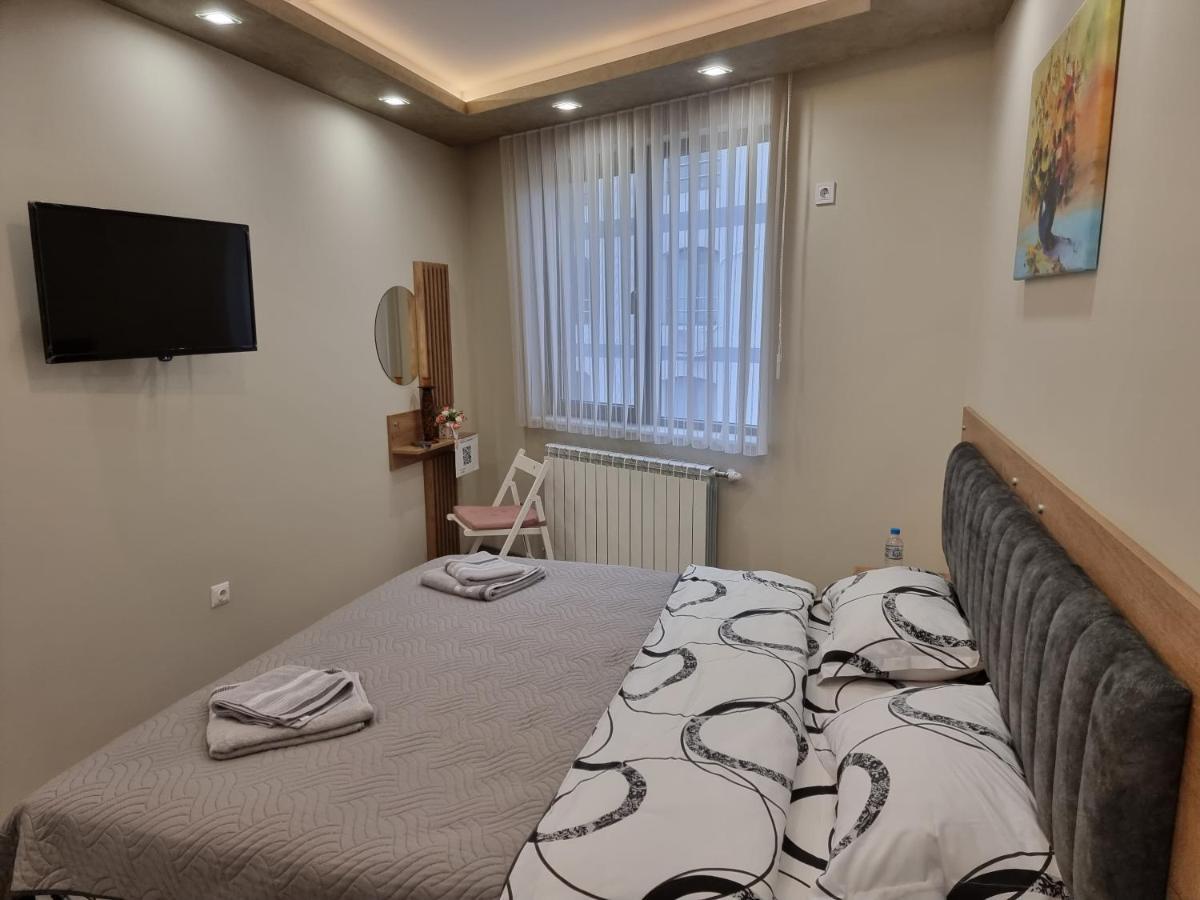 Flowers Apartment Dobrich Buitenkant foto